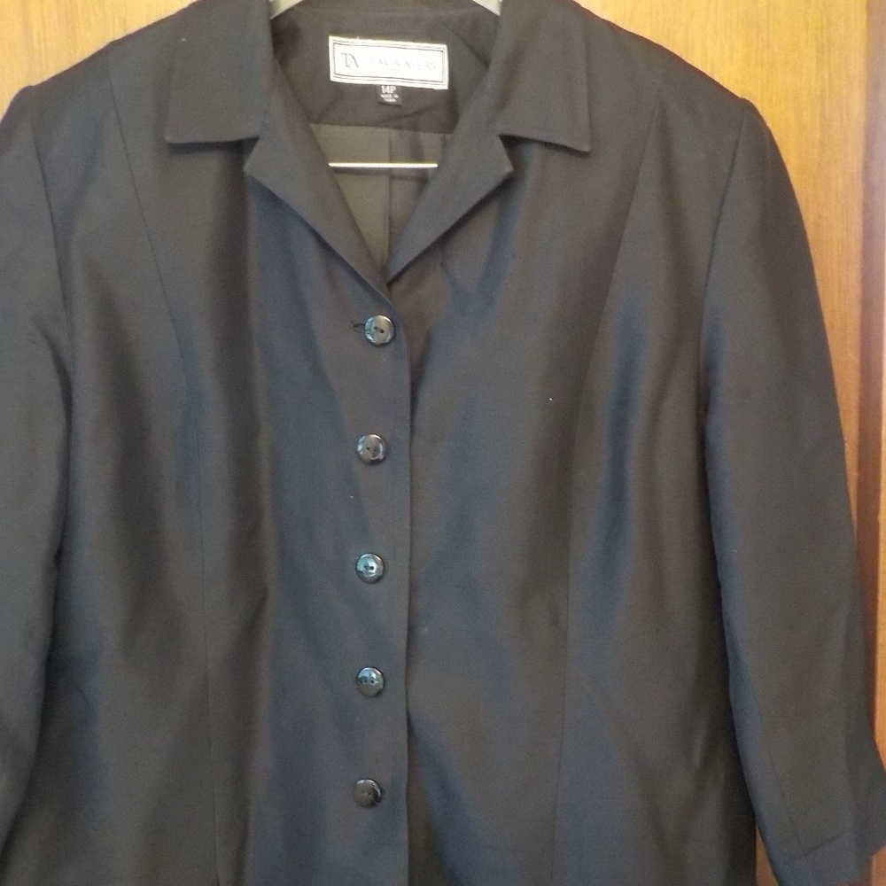 Short waisted black blouse